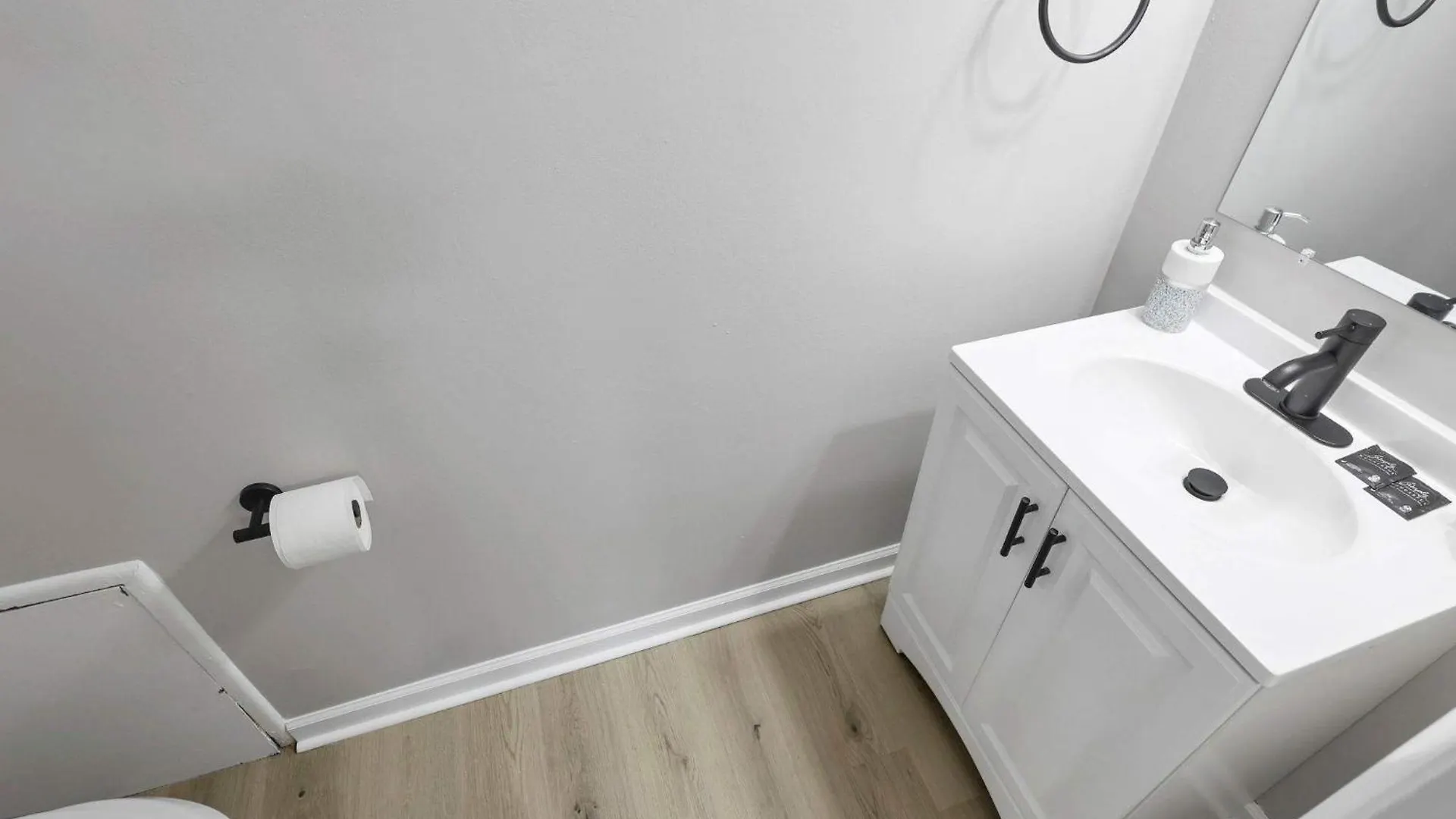 The Berkeley Bungalow Great For Extended Stays 콜럼버스 0*,  미국